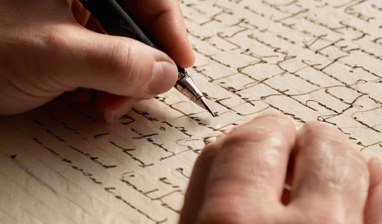 A Guide to Using the Comma Correctly (and With Confidence)